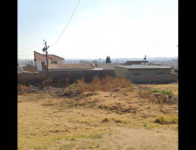 LAND FOR SALE IN NALEDI